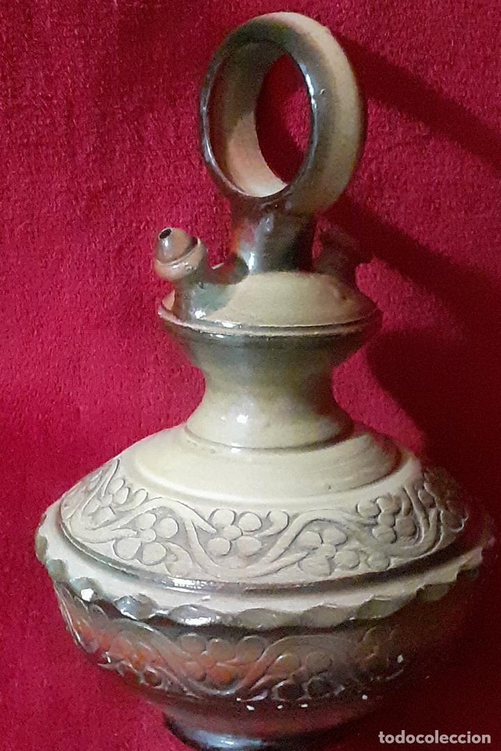 Antig&uuml;edades: BOTIJO DE BARRO BLANCO DECORADO - Foto 6