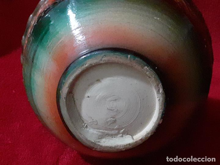 Antig&uuml;edades: BOTIJO DE BARRO BLANCO DECORADO - Foto 8