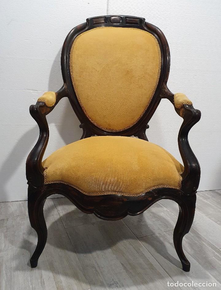 Antig&uuml;edades: SILLON EN MADERA DE CAOBA - Foto 1