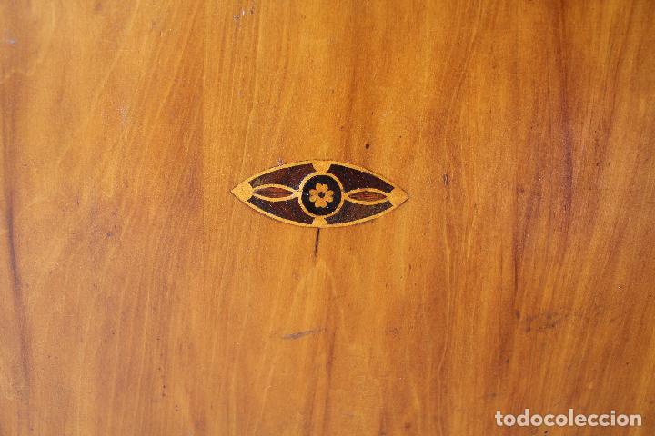 Antig&uuml;edades: cabezero de cama modernista - Foto 2