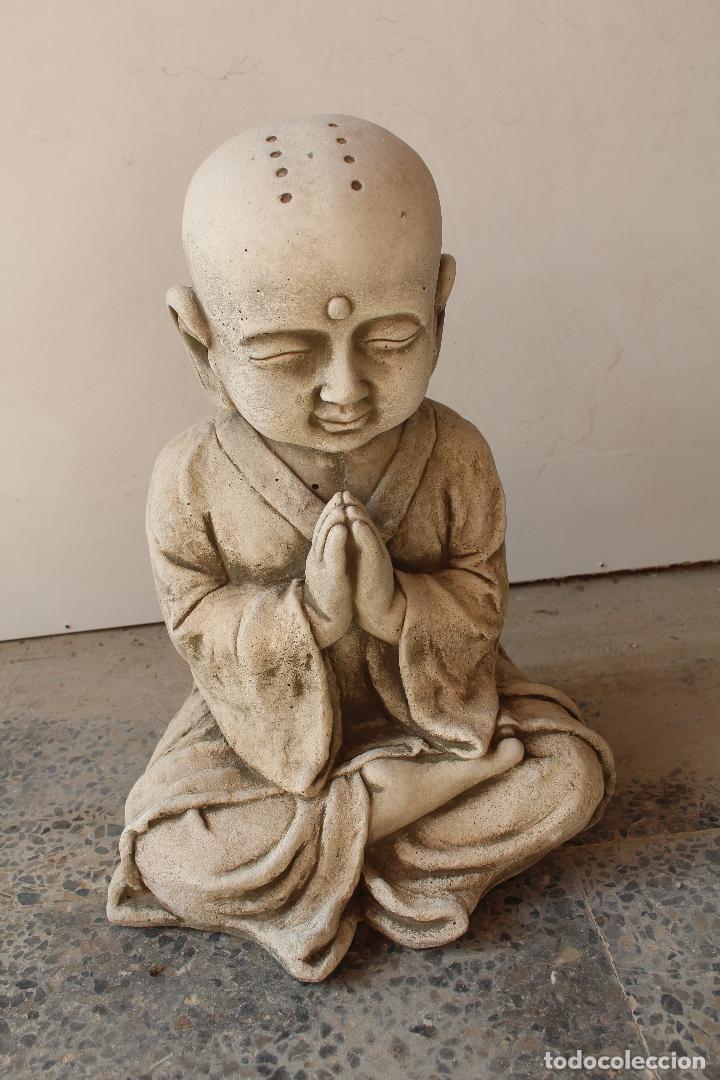 Antig&uuml;edades: buda en piedra artificial - Foto 1
