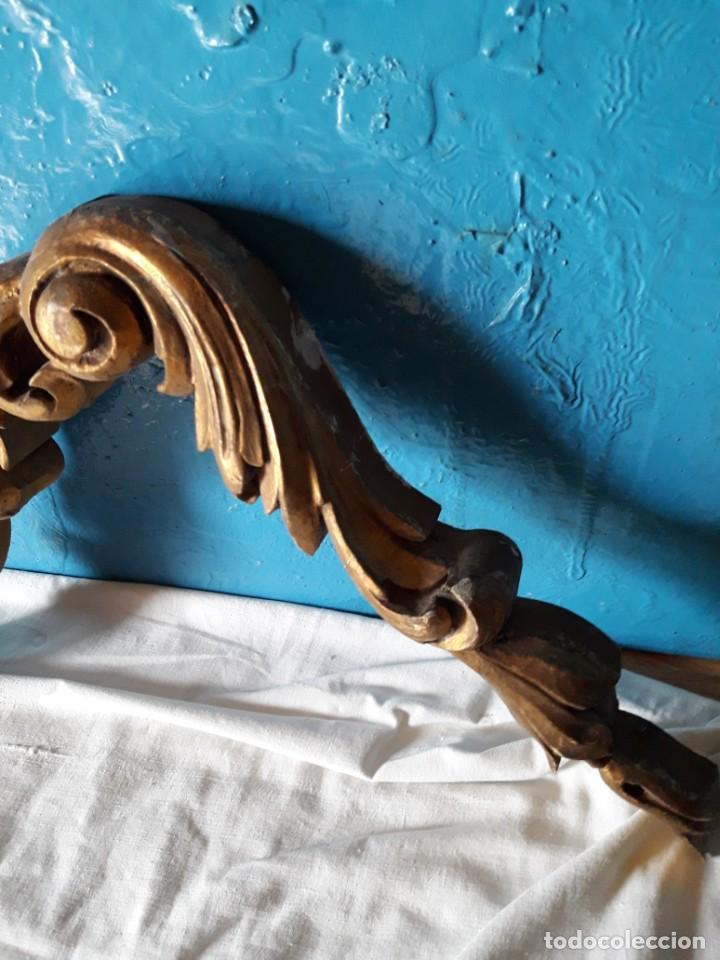 Antig&uuml;edades: Aplique dorado tallado - Foto 3