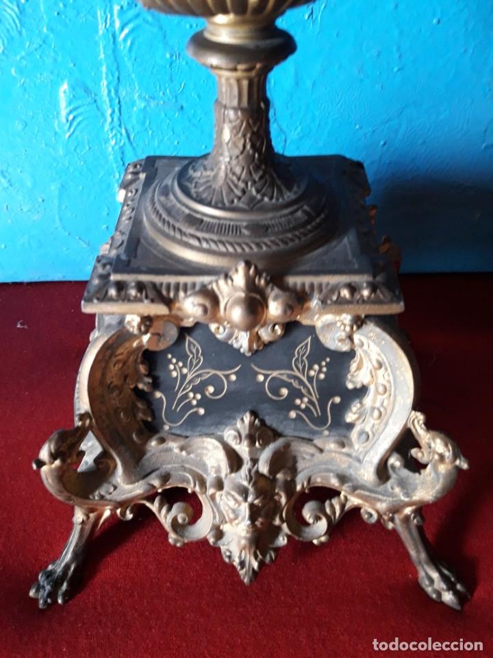 Antig&uuml;edades: Pareja candelabros siglo XIX - Foto 4
