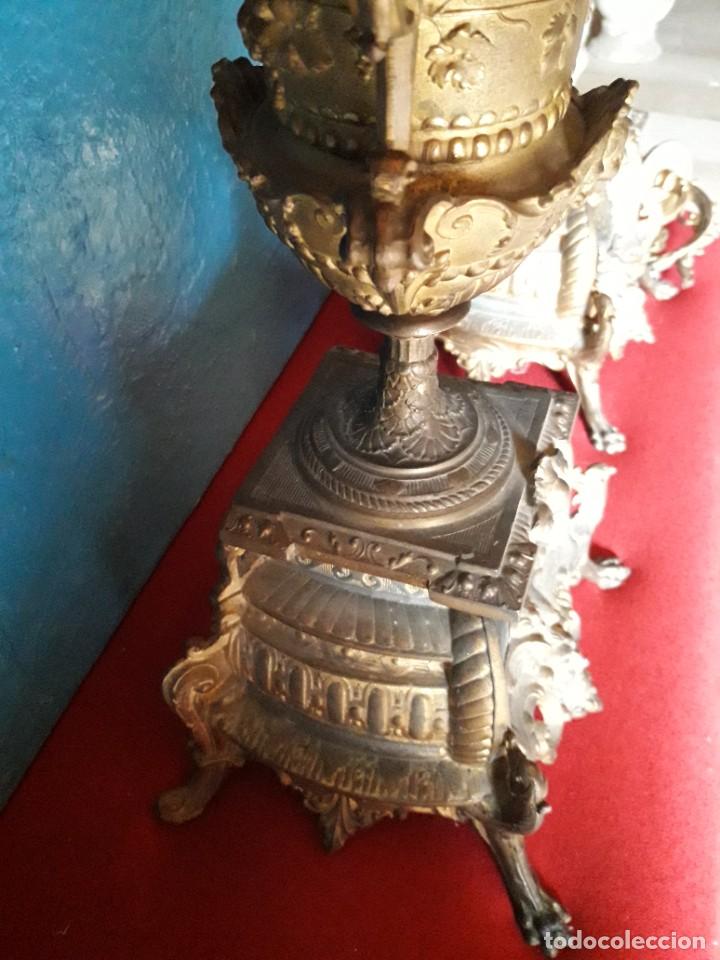 Antig&uuml;edades: Pareja candelabros siglo XIX - Foto 5