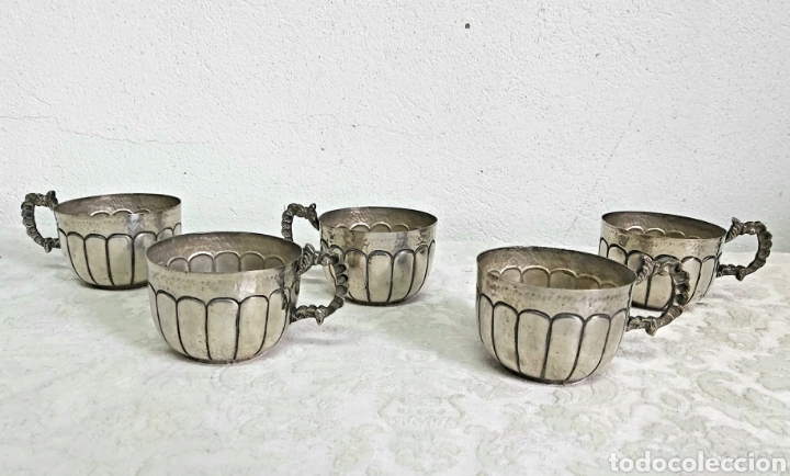Antig&uuml;edades: 5 TAZAS DE ALPACA PLATEADA - Foto 1