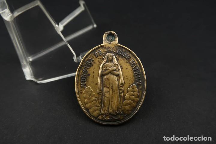 Antig&uuml;edades: Antigua Medalla Religiosa de Bronce - Foto 6