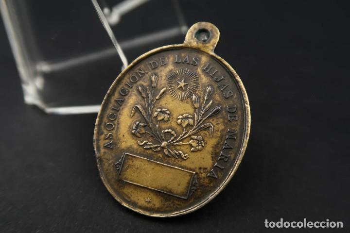 Antig&uuml;edades: Antigua Medalla Religiosa de Bronce - Foto 9