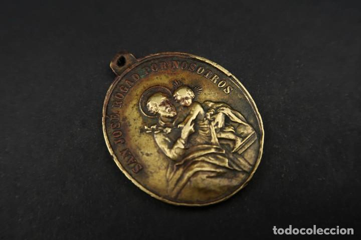 Antig&uuml;edades: Antigua Medalla Religiosa de Bronce - Foto 3