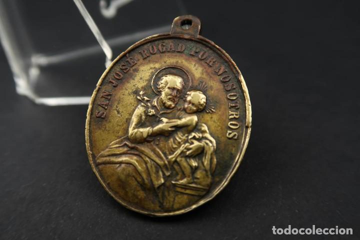 Antig&uuml;edades: Antigua Medalla Religiosa de Bronce - Foto 6
