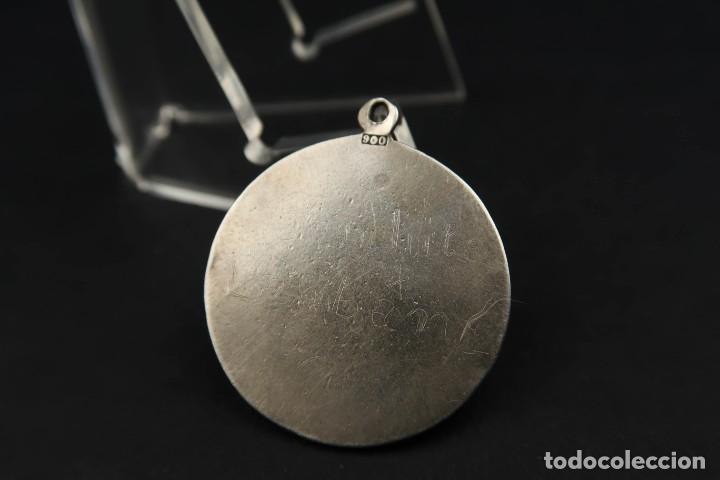 Antig&uuml;edades: Antigua Medalla Religiosa de Plata - Foto 4