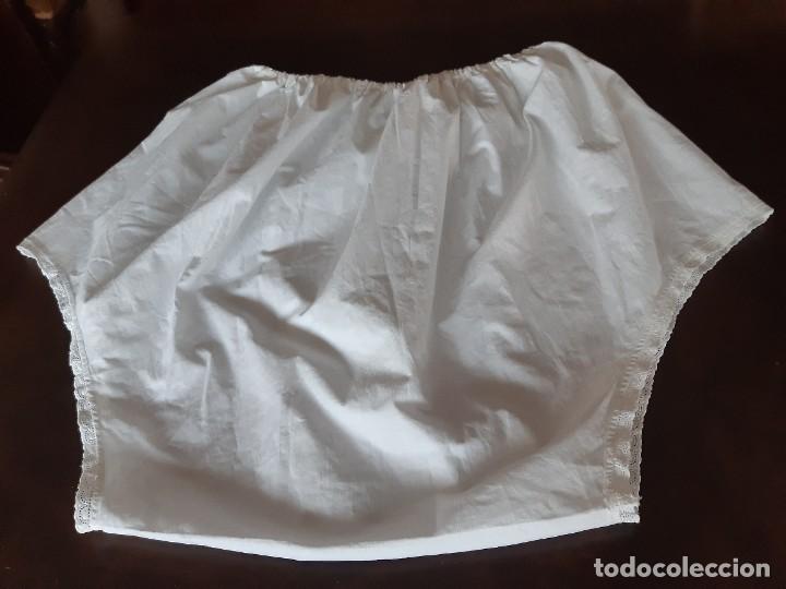 Antig&uuml;edades: ANTIGUA Y GRANDE ROPA INTIMA DE MUJER. - Foto 1