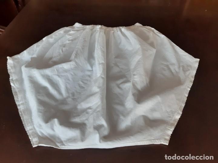 Antig&uuml;edades: ANTIGUA Y GRANDE ROPA INTIMA DE MUJER. - Foto 1
