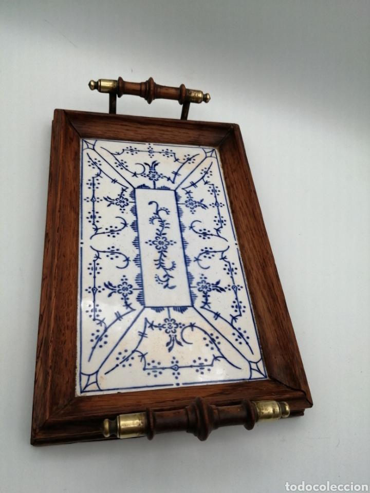 Antig&uuml;edades: Bandeja Denmark design. Roble y azulejo - Foto 2