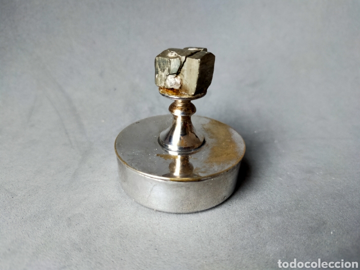 Antig&uuml;edades: CAJA DE METAL PLATEADO CON PIRITA. - Foto 3
