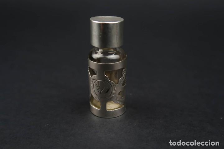 Antig&uuml;edades: Antiguo Bote perfume de Plata y Cristal - Foto 3