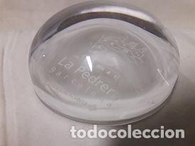 Antig&uuml;edades: PISAPAPELES CON EL EDIFICIO DE LA PEDRERA / MIDE 9 CMS. DE DI&Aacute;METRO - Foto 1