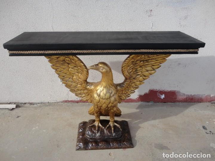 Antig&uuml;edades: Consola con aguila de madera tallada y dorada - Foto 8