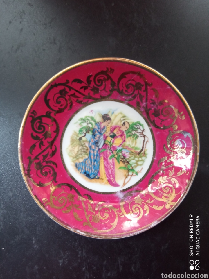 Antiquit&eacute;s: PEQUE&Ntilde;O,PLATO DECORATIVO DE PORCELANA