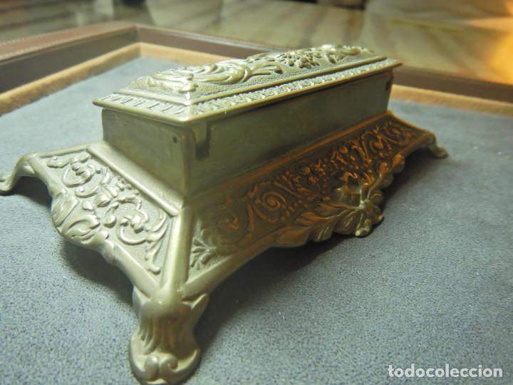 Antig&uuml;edades: Escriban&iacute;a de bronce - Foto 4