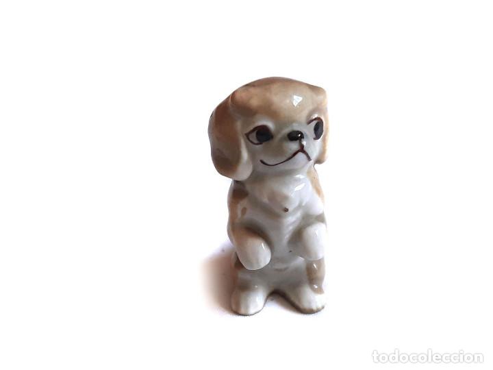 Antig&uuml;edades: Figura de perro en biscuit. - Foto 1