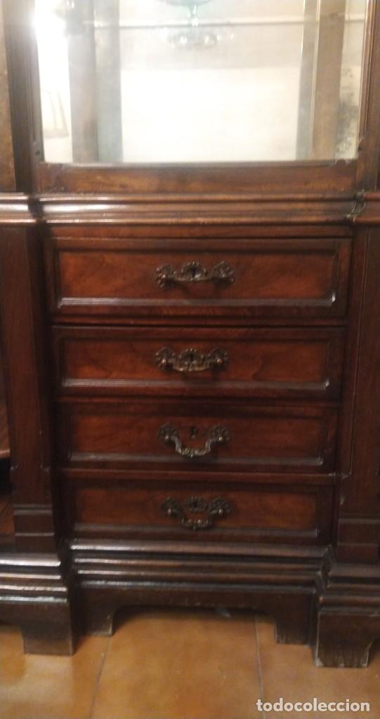 Antig&uuml;edades: Mueble vitrina antiguo - Foto 8