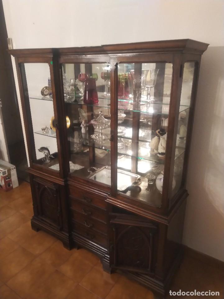 Antig&uuml;edades: Mueble vitrina antiguo - Foto 9