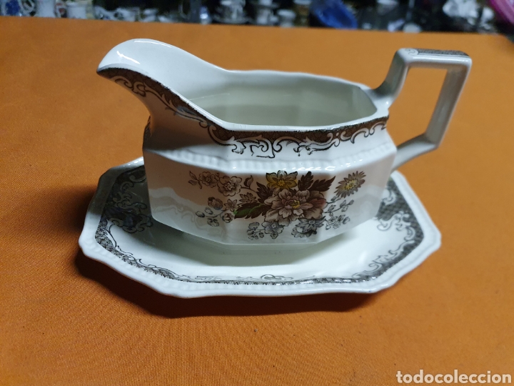 Antig&uuml;edades: Salsera marr&oacute;n - Foto 1