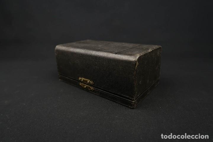 Antig&uuml;edades: Antiguo Servilletero con su Estuche - Foto 3