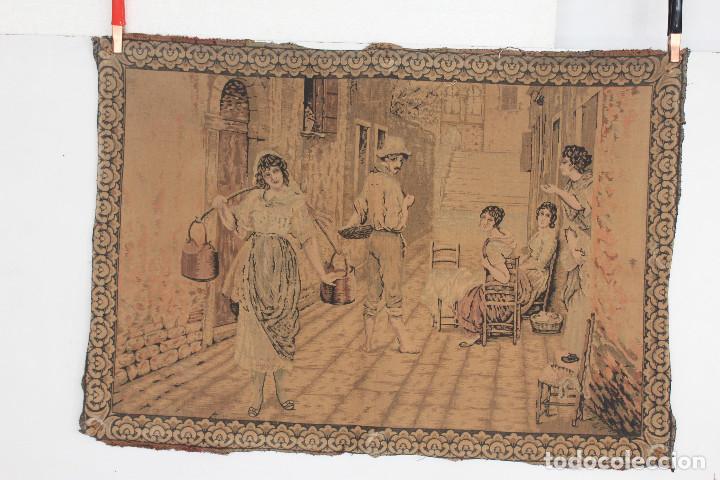 Antig&uuml;edades: TAPIZ MUJER CON CUBOS - Foto 2