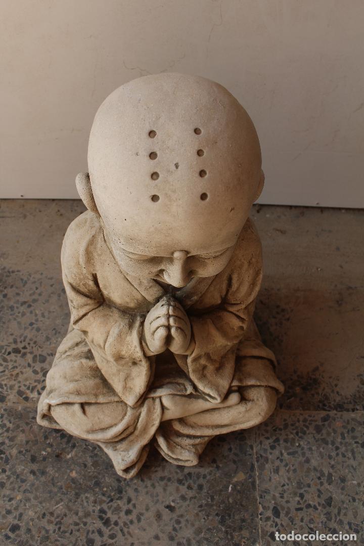 Antig&uuml;edades: buda en piedra artificial - Foto 4