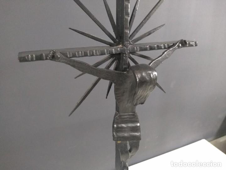 Antig&uuml;edades: Crucifijo hierro forjado - Foto 5