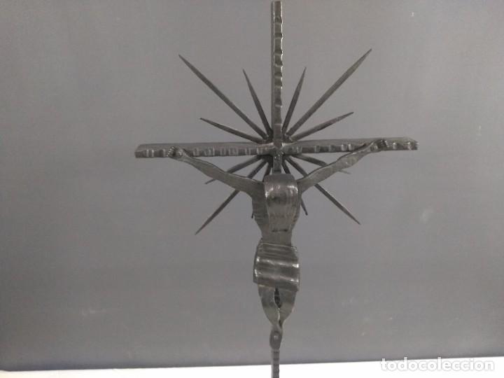 Antig&uuml;edades: Crucifijo hierro forjado - Foto 7