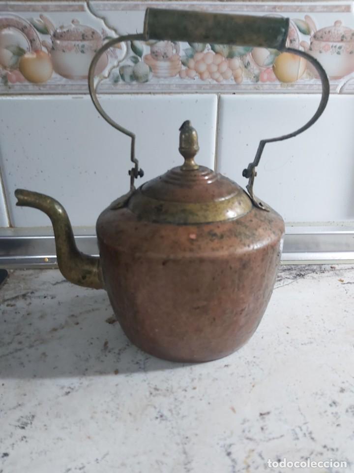 Antig&uuml;edades: tetera antigua de cobre 25 cm - Foto 1