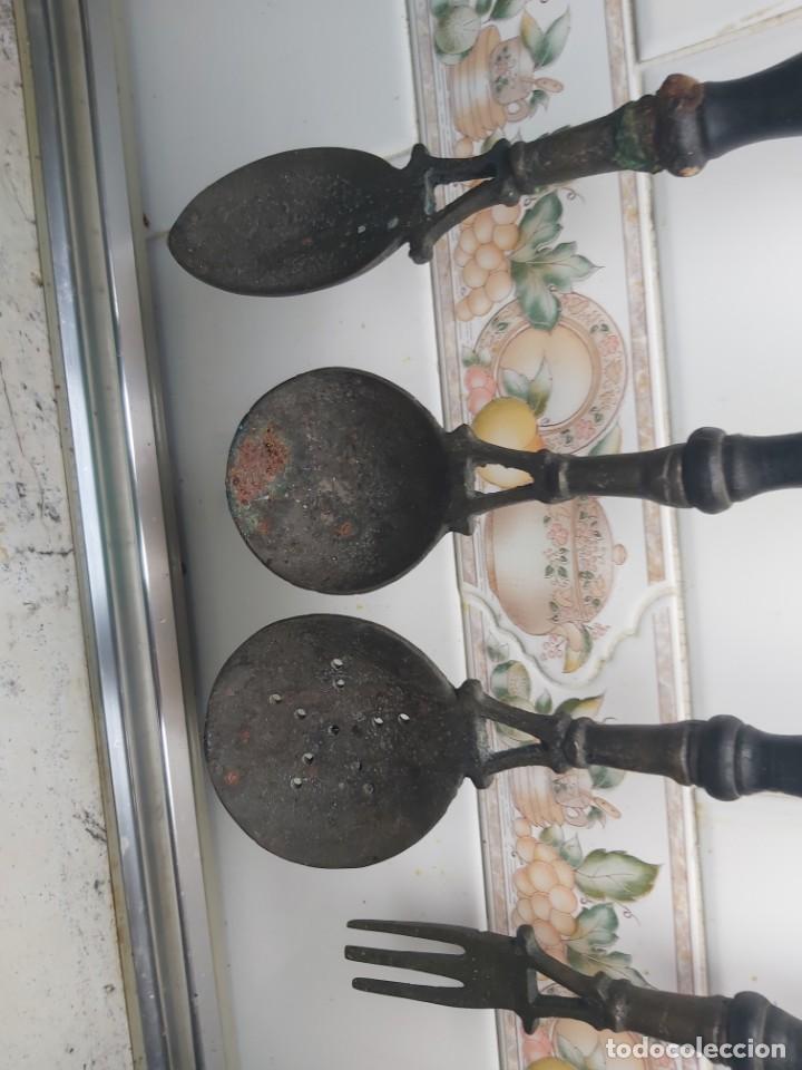 Antig&uuml;edades: cucharones de bronce antiguos 40 cm - Foto 6
