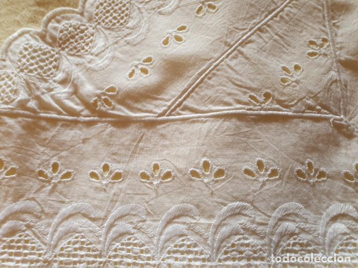 Antig&uuml;edades: Antiguo juego de cama - Foto 3