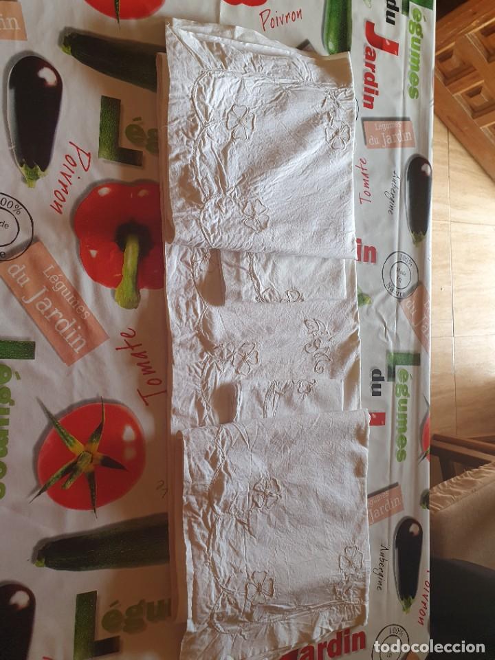 Antig&uuml;edades: Antiguo juego de cama - Foto 1