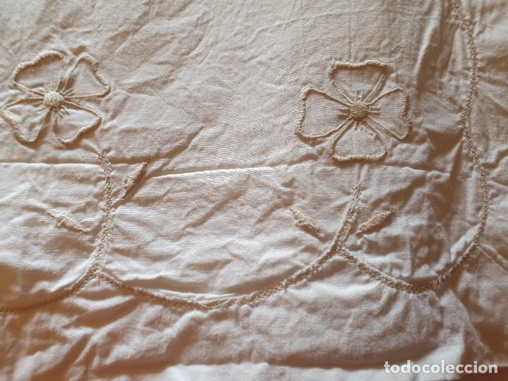 Antig&uuml;edades: Antiguo juego de cama - Foto 2