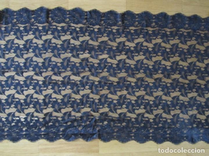 Antig&uuml;edades: Mantilla negra con flecos - Foto 8