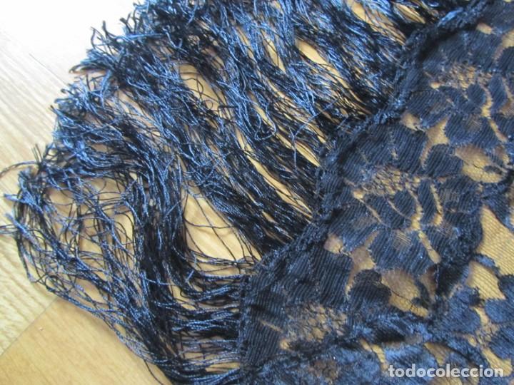 Antig&uuml;edades: Mantilla negra con flecos - Foto 11