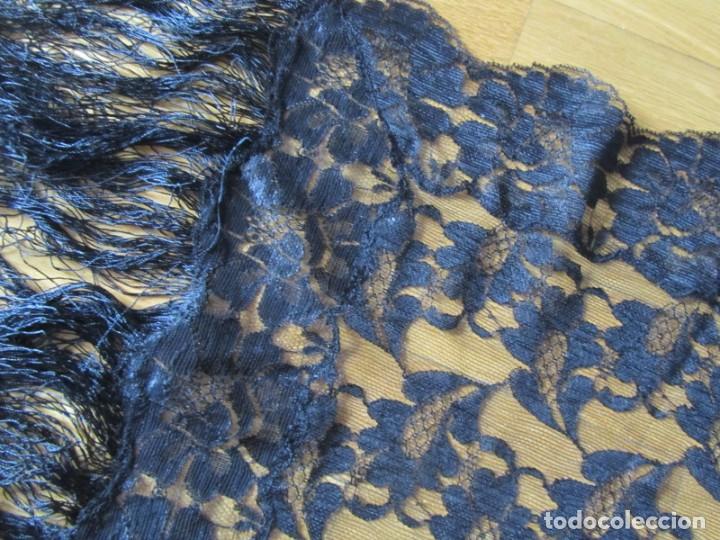 Antig&uuml;edades: Mantilla negra con flecos - Foto 12