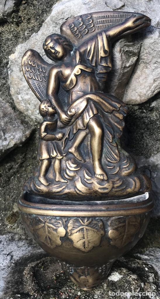 Antig&uuml;edades: Antigua benditera de bronce - Foto 5