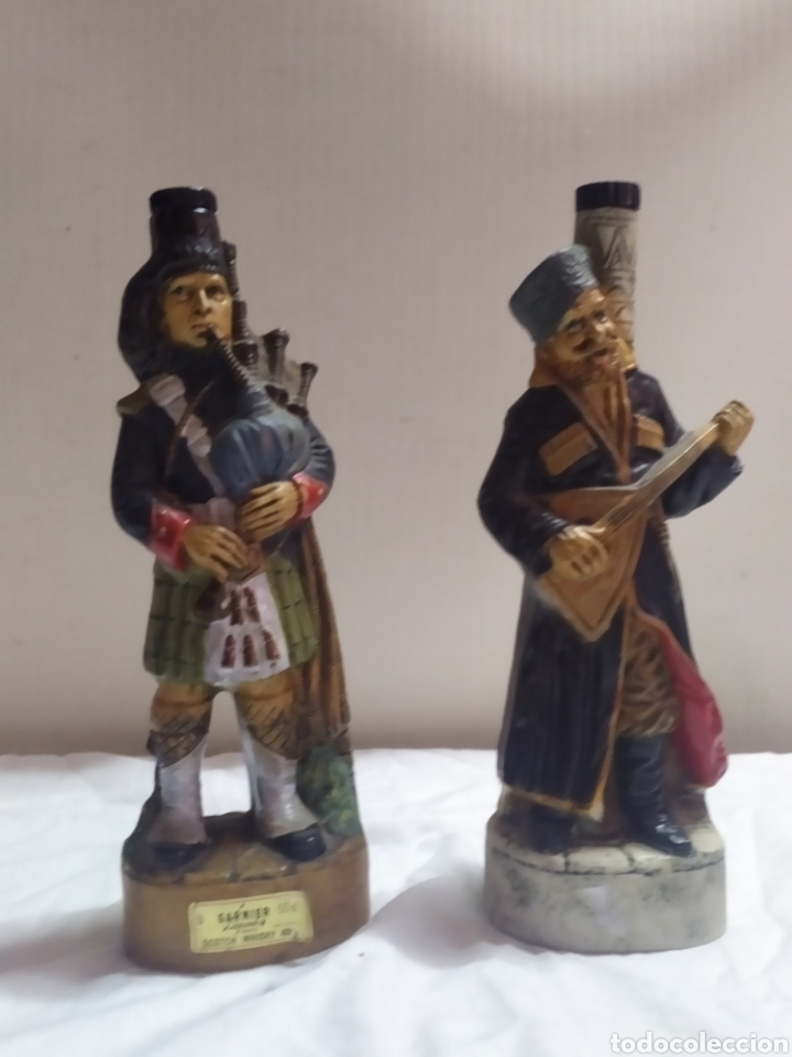 Antigüedades: Espectacular pareja de figuras botella para whisky Italia - Foto 2 - 238317525