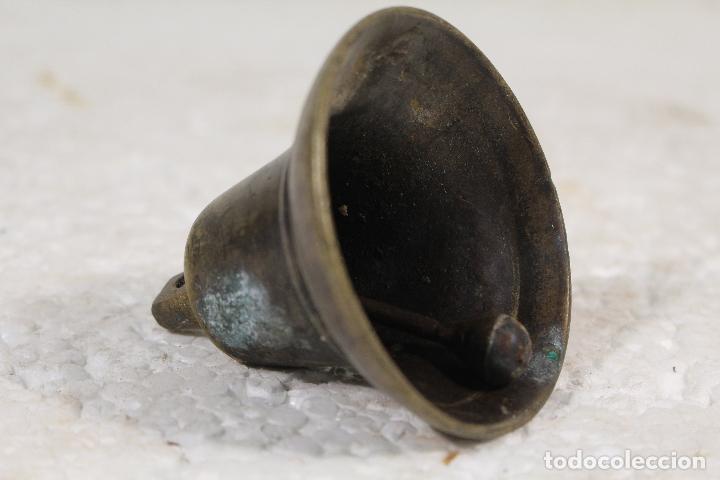 Antig&uuml;edades: campana de bronce - Foto 2