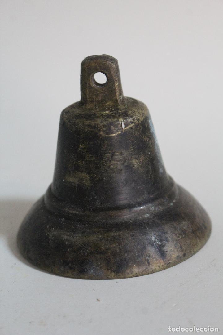 Antig&uuml;edades: campana de bronce - Foto 4