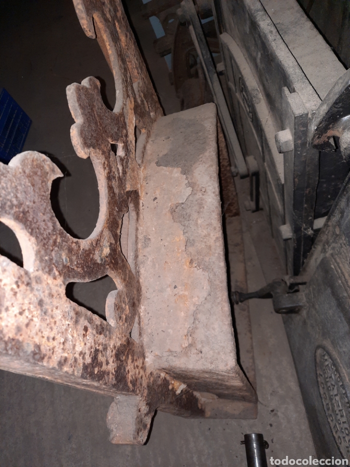 Antig&uuml;edades: Puerta de horno fundici&oacute;n - Foto 3
