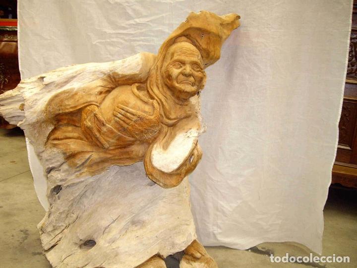 Antig&uuml;edades: TALLA TEKA MUJER VASIJA - Foto 1
