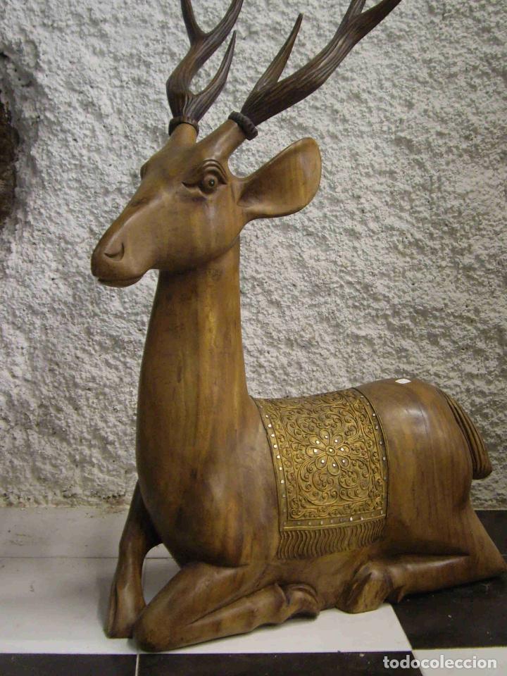 Antig&uuml;edades: PAREJA DE CIERVOS MADERA - Foto 2
