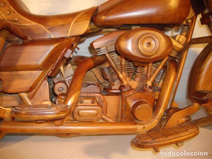 Antig&uuml;edades: FIGURA MADERA MOTO MALETAS - Foto 4
