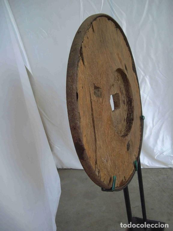 Antig&uuml;edades: RUEDA MADERA Y HIERRO - Foto 2