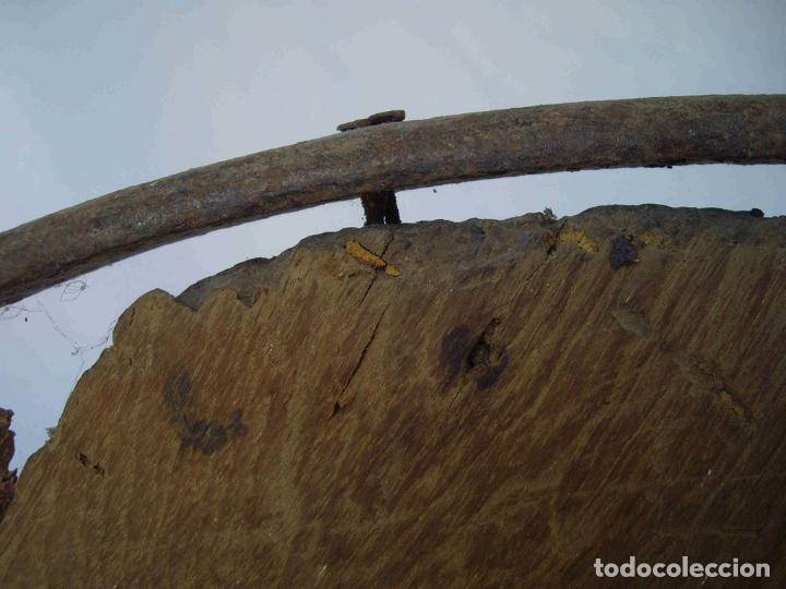 Antig&uuml;edades: RUEDA MADERA Y HIERRO - Foto 7